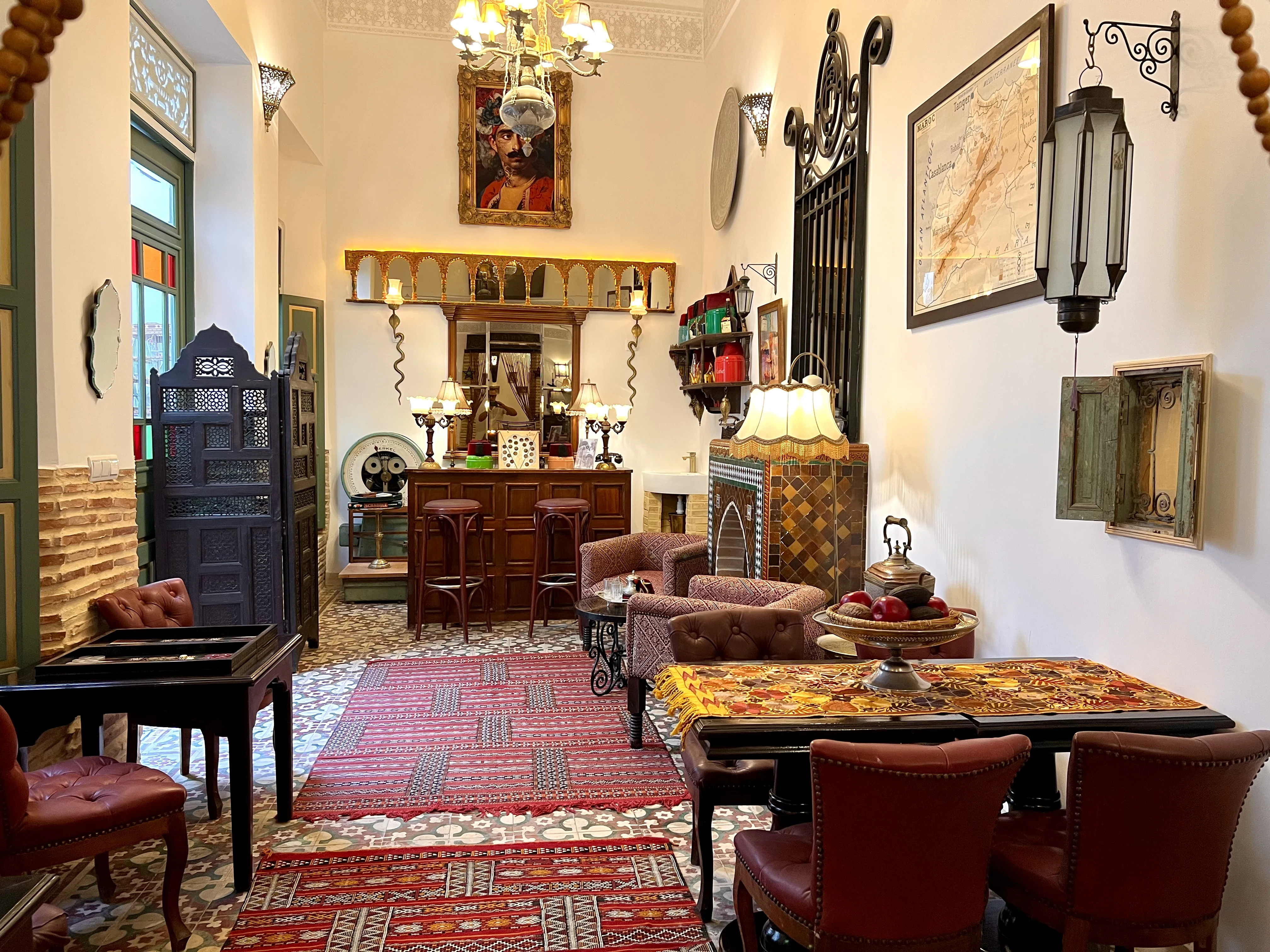 Vue d'ensemble du Chicha Bar - Riad Le Calife Fès